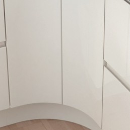 Internal Curved Plinth